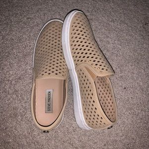 steve madden nude perforated slip on sneakers